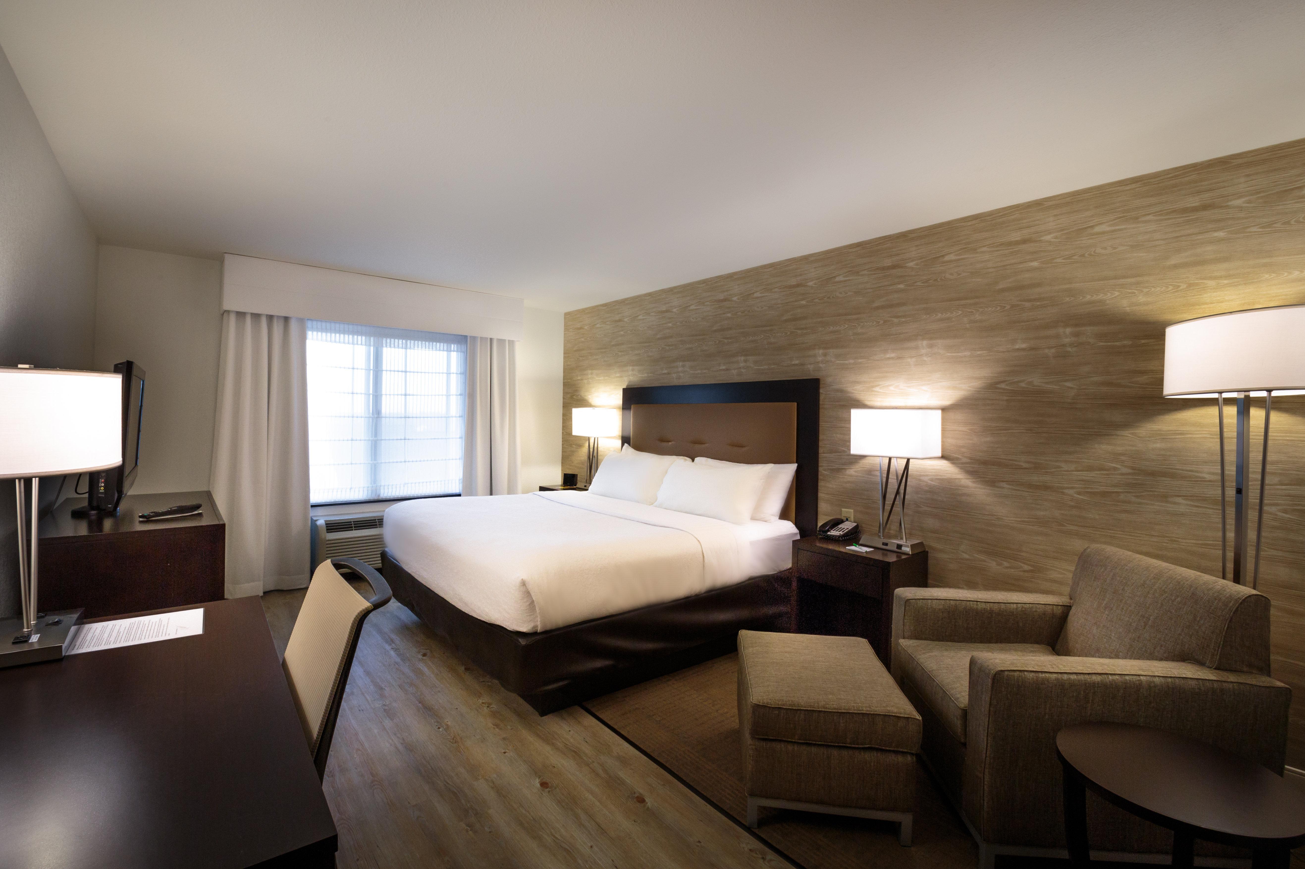 Holiday Inn Hotel & Suites Bloomington Airport By Ihg Exterior foto