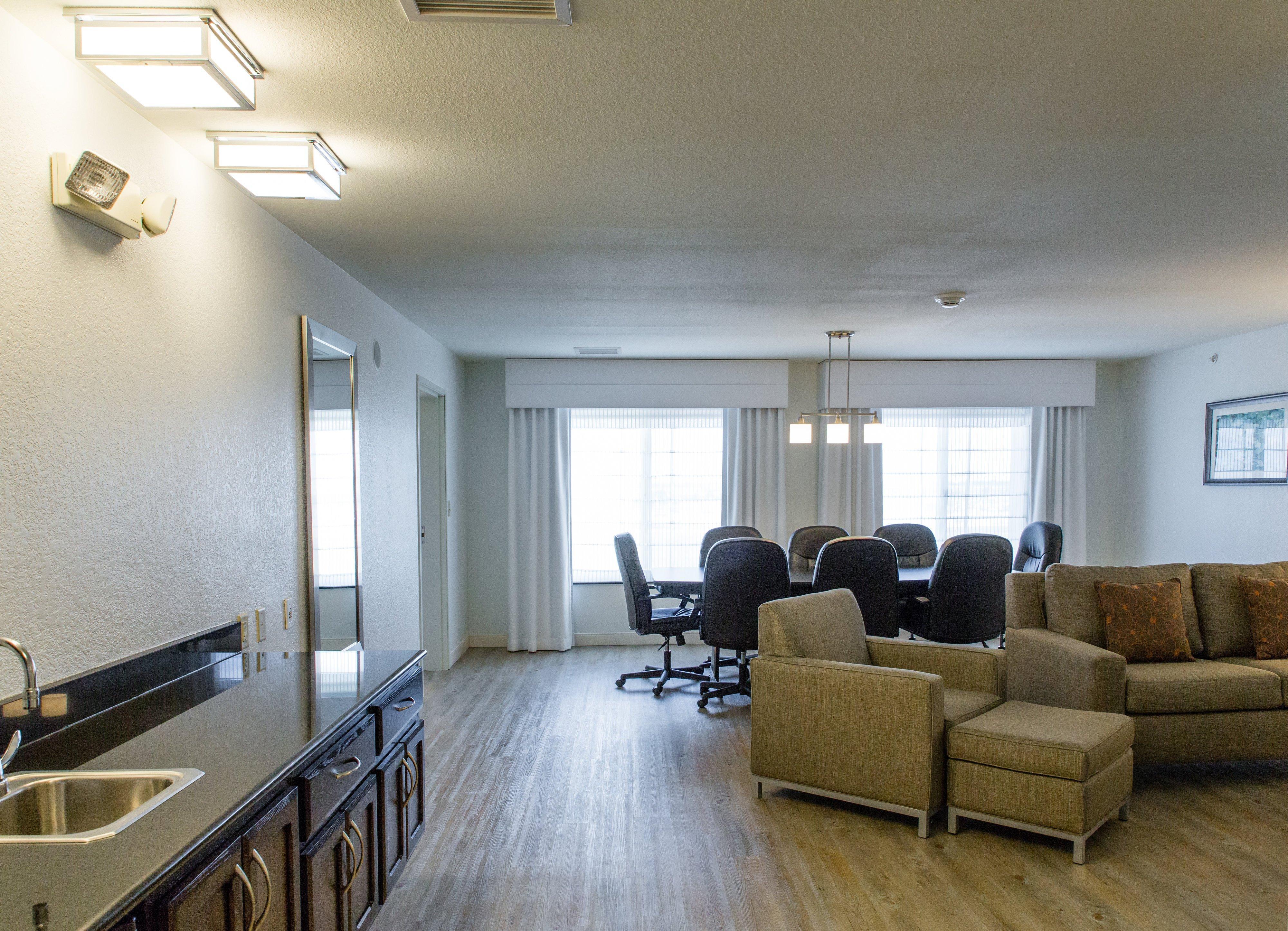 Holiday Inn Hotel & Suites Bloomington Airport By Ihg Exterior foto