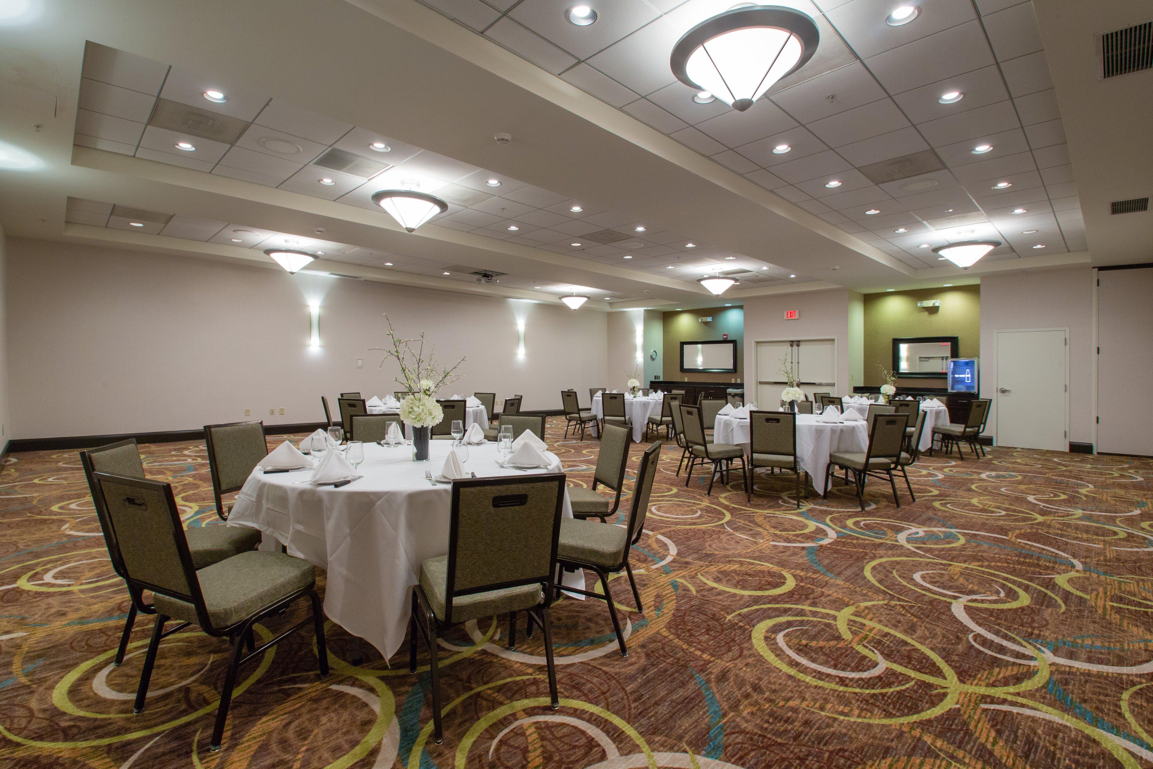 Holiday Inn Hotel & Suites Bloomington Airport By Ihg Exterior foto