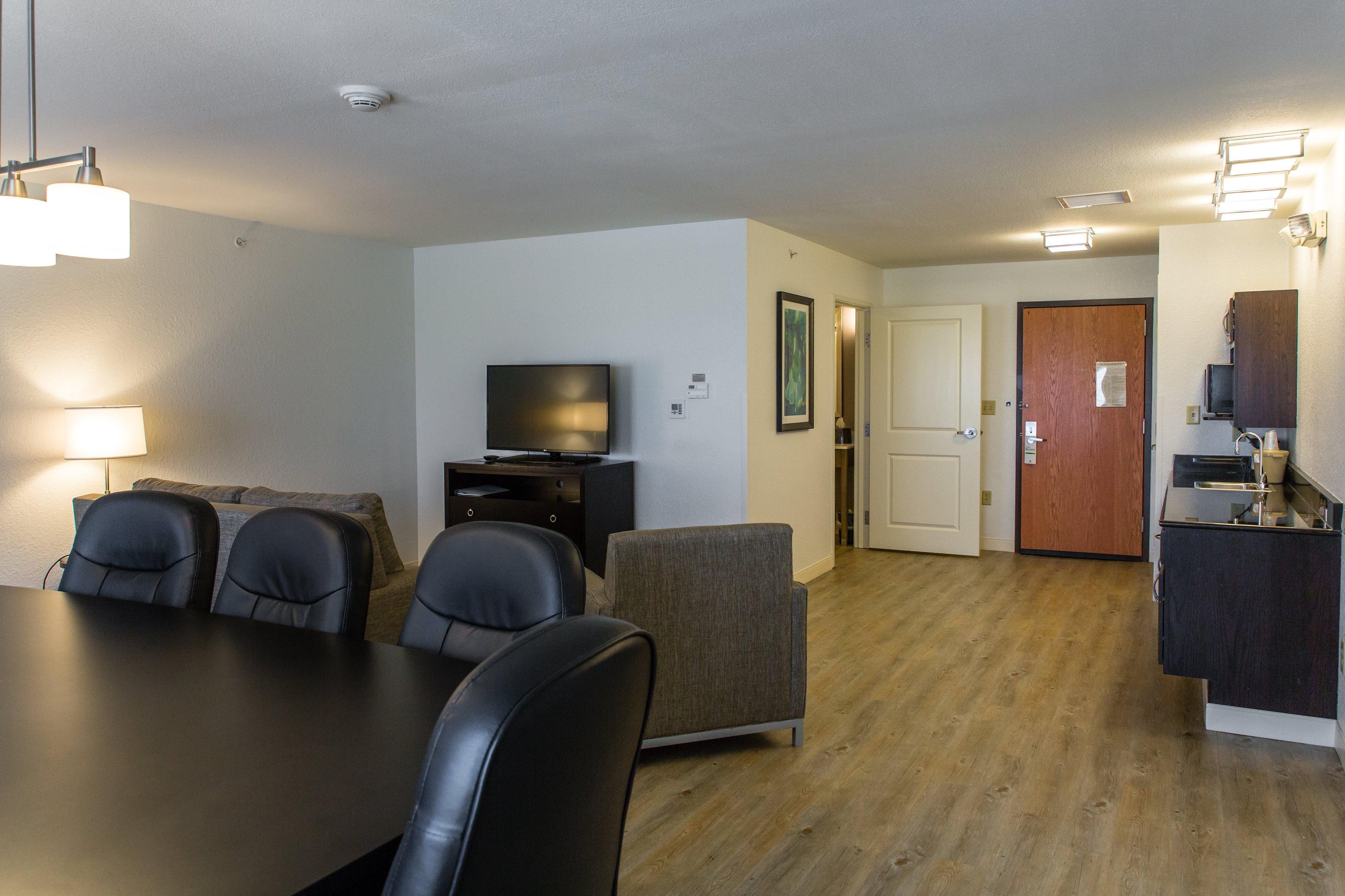 Holiday Inn Hotel & Suites Bloomington Airport By Ihg Exterior foto
