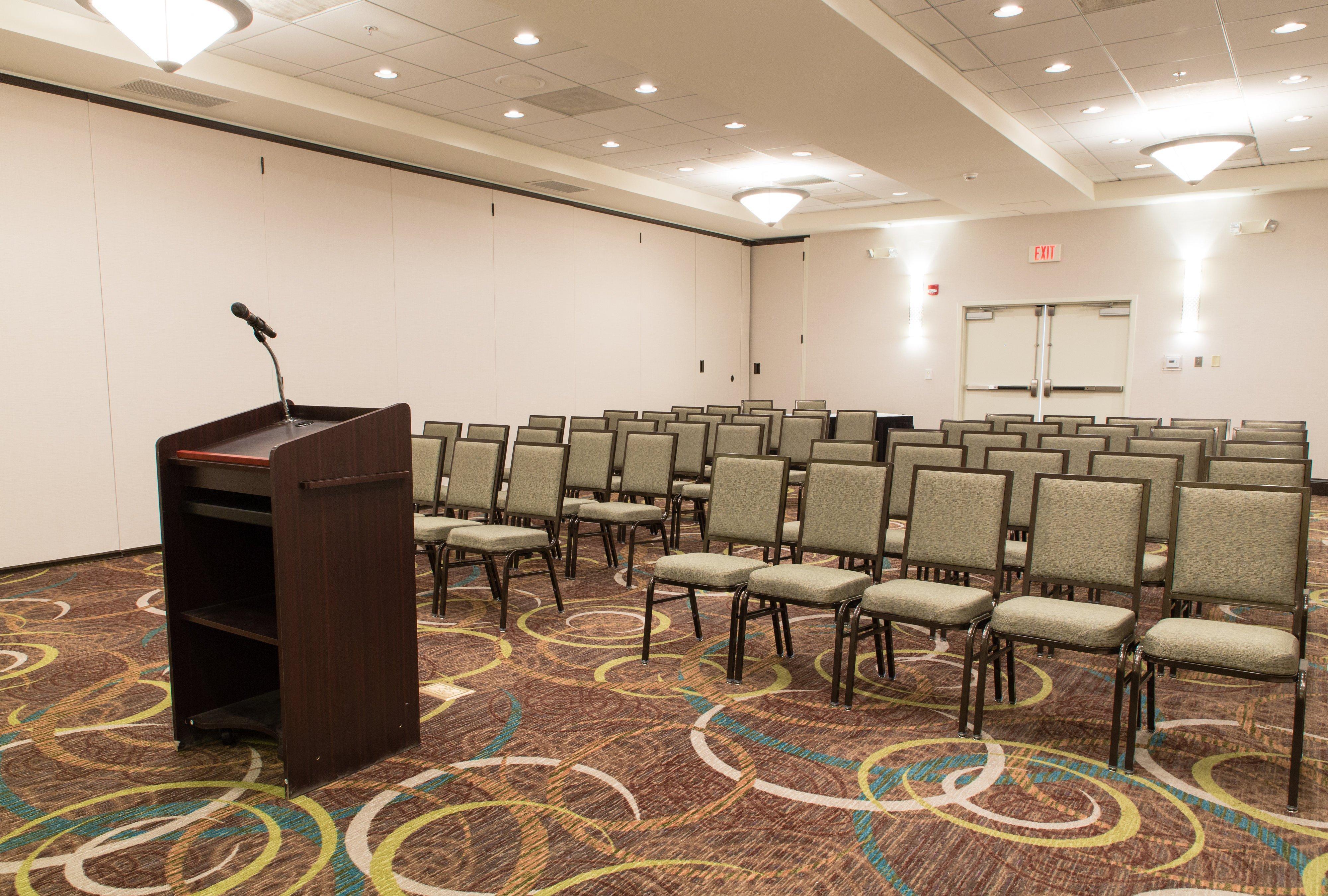 Holiday Inn Hotel & Suites Bloomington Airport By Ihg Exterior foto