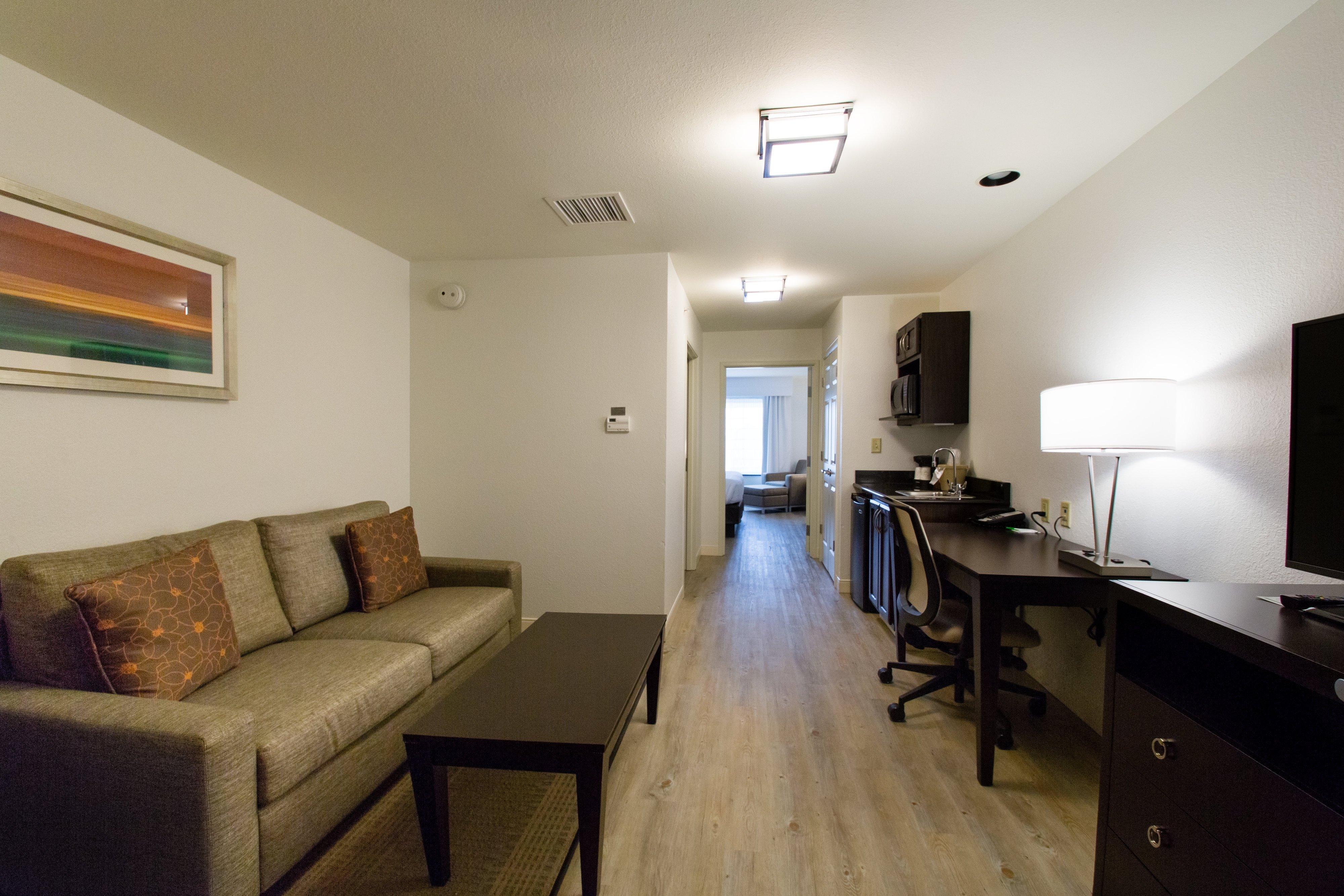 Holiday Inn Hotel & Suites Bloomington Airport By Ihg Exterior foto