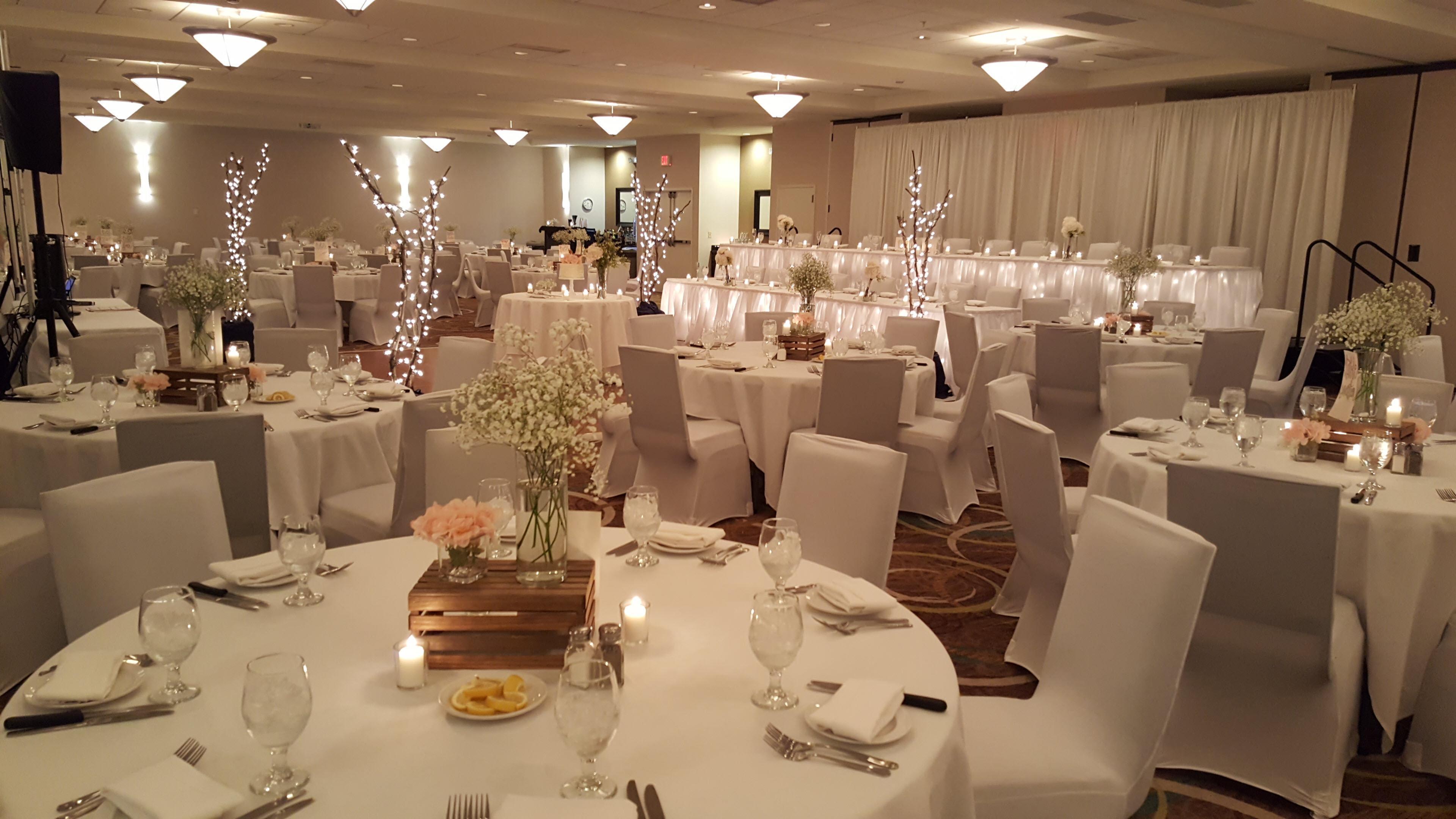 Holiday Inn Hotel & Suites Bloomington Airport By Ihg Exterior foto