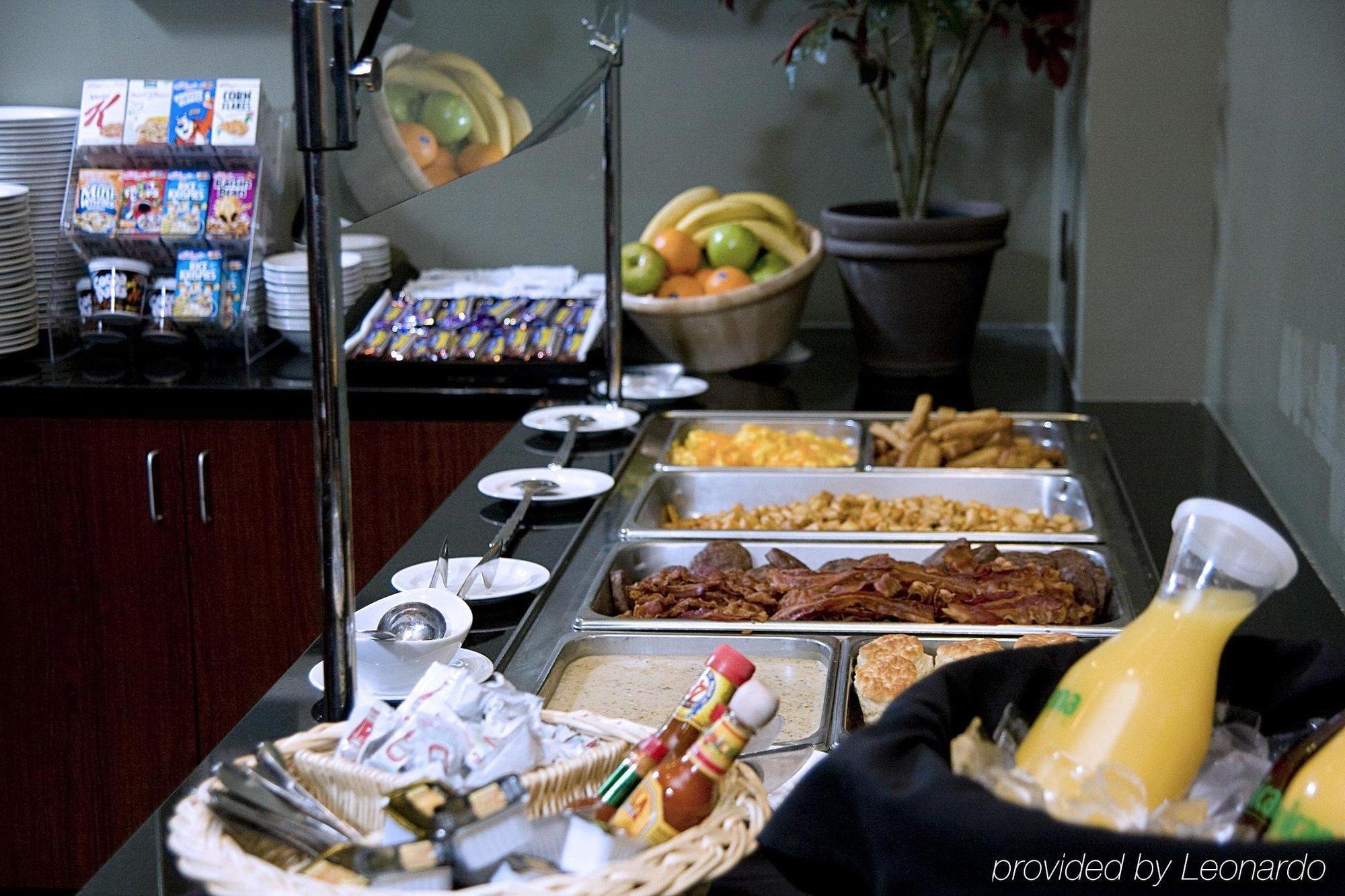 Holiday Inn Hotel & Suites Bloomington Airport By Ihg Restaurant foto